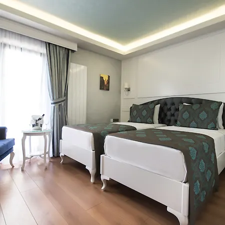 Antusa Palace & 4*