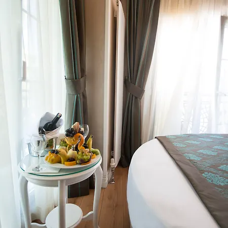 安图萨潘丽思spa酒店 酒店