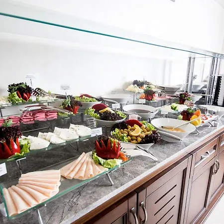 安图萨潘丽思spa酒店 酒店