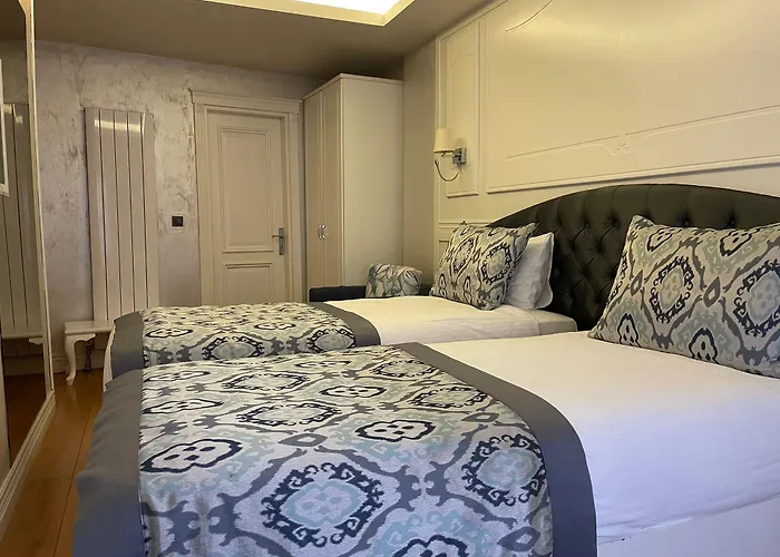 Antusa Palace & Отель