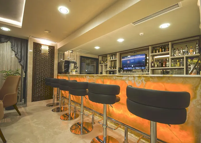 Antusa Palace & Отель