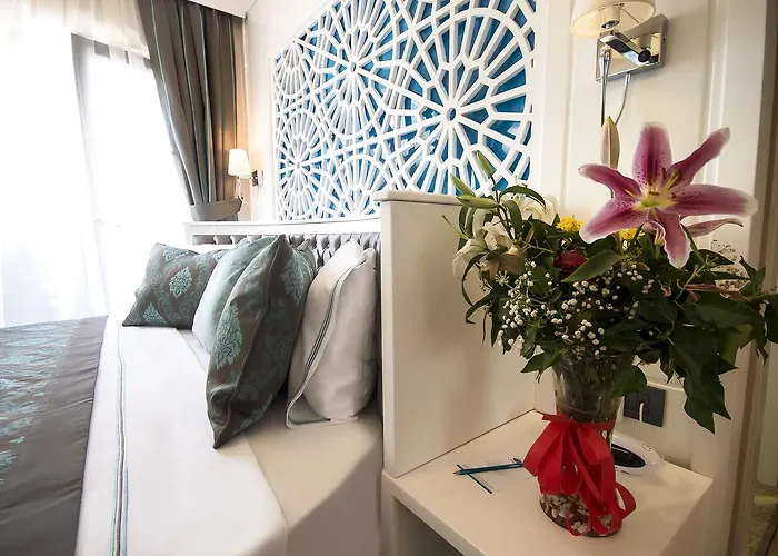 Antusa Palace & Отель