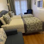 安图萨潘丽思spa酒店 4*