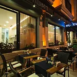 安图萨潘丽思spa酒店 酒店 4*