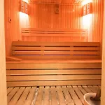 安图萨潘丽思spa酒店 4*