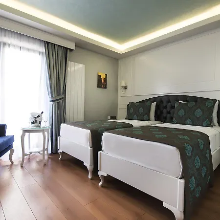 Antusa Palace & 4*