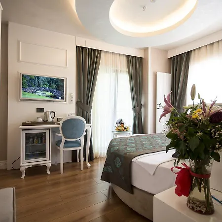 Antusa Palace & İstanbul