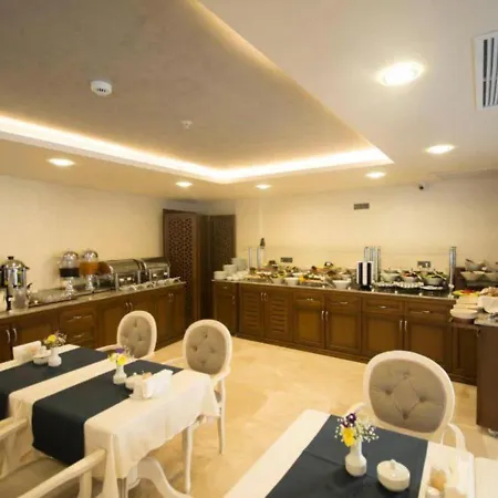 Hotel Antusa Palace &