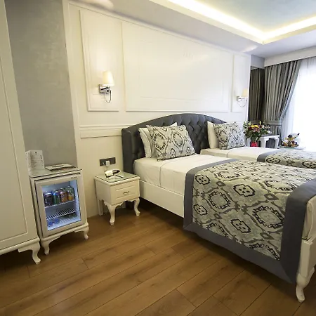 Antusa Palace & Estambul